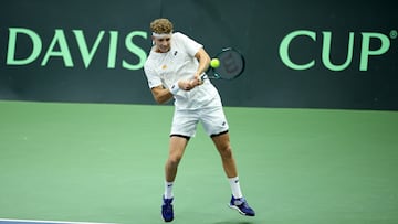 Fiesta sin pleno: Landaluce, al palo en su debut con España