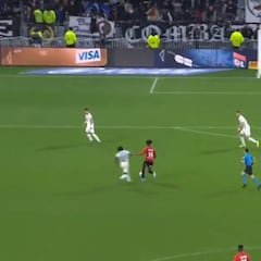 Si el Madrid le quiere es por algo: la acción de Camavinga en el 89' para hundir al Lyon