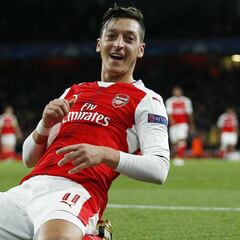 El Atlético estaría interesado en Özil según la prensa inglesa