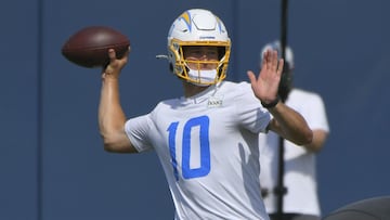 El quarterback reci&eacute;n retirado asisti&oacute; al minicamp de los Chargers y asegur&oacute; que Herbert es un talento especial.