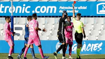 22/11/20 PARTIDO SEGUNDA DIVISION
 SABADELL - LAS PALMAS
 JONATHAN TARJETA ROJA EXPULSION