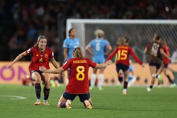 Las jugadoras celebran el primer Mundial de Fútbol Femenino para la selección española. 