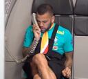 El show de Dani Alves en el avión de Brasil al llegar a Tokio que no dejó igual a nadie