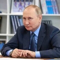 Russian ruble makes large gains in spite of sanctions: are they working?