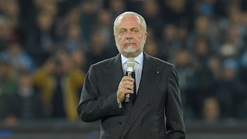 Aurelio de Laurentiis, presidente del Nápoles, en 2015 un partido del equipo en Serie A.