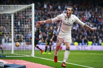 Gareth Bale of Real Madrid celebrates scoring their second goal during the La Liga match against Espanyol