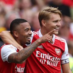 Odegaard y Gabriel Jesús postulan al Arsenal