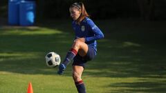 Rub&iacute; Soto durante un entrenamiento con Chivas Femenil