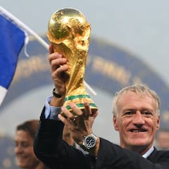 Deschamps: "Estaremos cuatro años en el techo del mundo"