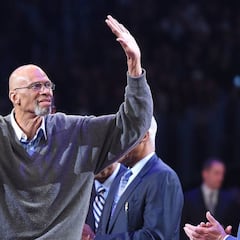 Abdul-Jabbar recauda 2,8 millones subastando sus anillos