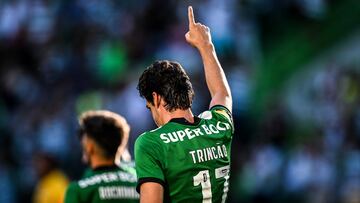 Sporting's Portuguese forward Francisco Trincao celebrates after scoring against Portimonense SC during the Portuguese League football match between Sporting CP and Portimonense SC at Alvalade stadium in Lisbon on September 10, 2022. (Photo by PATRICIA DE MELO MOREIRA / AFP)