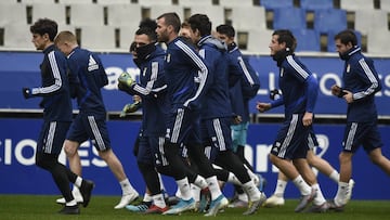 El Oviedo entrena en la previa ante el Málaga.
