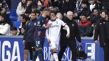 Marcos Fernández se marchaba expulsado en Huesca.