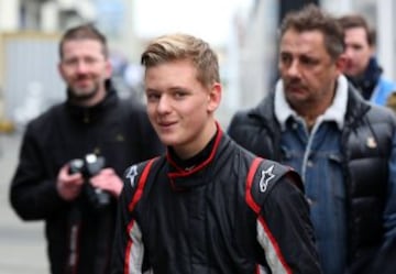 Estreno del alemán Mick Schumacher en la F-4.