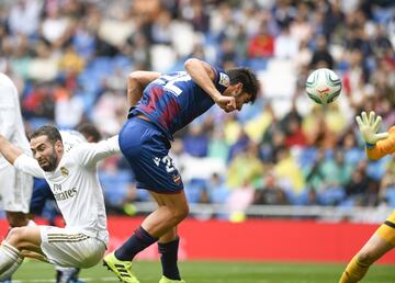 Real Madrid 3-2 Levante | Melero anotó el primer gol con la camiseta del Levante. No lo celebró al igual que Borja Mayoral. 
