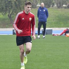 "Tenemos plantilla de sobra para jugar dos partidos por semana"