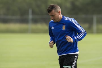 Apodado ‘El Quesos’, Fernando Fernández es un delantero paraguayo que fue traido a Tigres en 2016. Jugó varios partidos con el equipo sub-20 y algunos más entrando de cambio, pero en el 2018 se fue al Ascenso MX con el Atlante. 