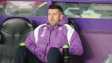 Pezzolano en el banquillo del Jos¨¦ Zorrilla.