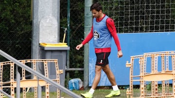 10/04/19 Entrenamiento Deportivo de La coru&ntilde;a David Simon retir&aacute;ndose 