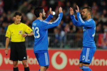 Isco celebra con Jesé el 0-4.