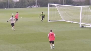James Rodríguez en el entreno pensando en el Sevilla
