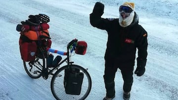 Andr&eacute;s Abian Pajares, aventurero espa&ntilde;ol rescatado en Siberia (Rusia), en un post de Instagram con su bici equipada para la ruta.