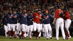 Por primera vez en la historia Red Sox y Yankees se enfrentaron en un juego de comod&iacute;n y Boston se alz&oacute; con la victoria sobre su ac&eacute;rrimo rival, New York.