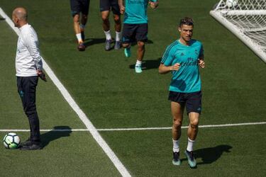 Zidane won't gamble with Carvajal and Isco against Bayern