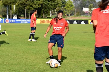 Las jugadoras de la Selección Colombia femenina completaron su tercer día de entrenamientos de cara a los dos partidos amistosos frente a la Selección de Estados Unidos el 18 y 22 de enero de 2021.