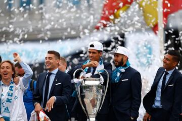 Luka Modric, Mateo Kovacic y Raphael Varane