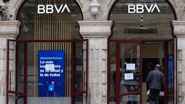 &iquest;En qu&eacute; bancos se puede cobrar la Loter&iacute;a de Navidad? Horarios de BBVA, CaixaBank, Bankia...