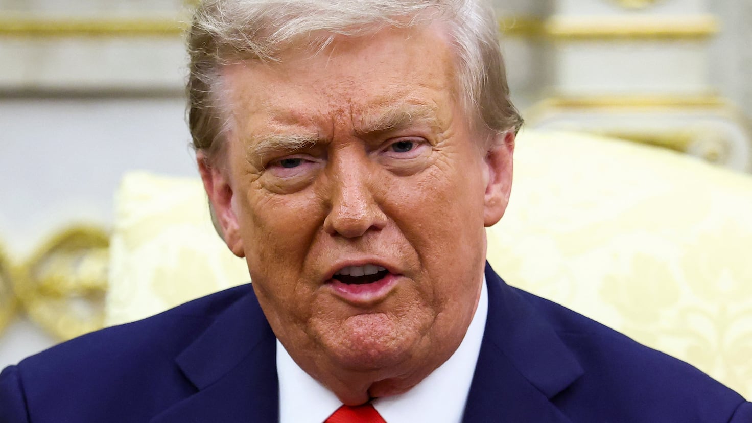 Trump expande su política de deportación a países terceros: enviará inmigrantes a Honduras y Uganda