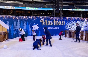 El estadio Santiago Bernabéu acoge la 'Mavidad Bernabeu'. Un envento para toda la familia en el que se puede disfrutar de un buen plan en estas fechas navideñas.