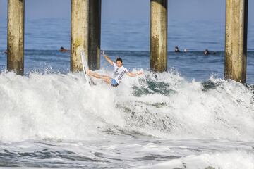 La surfista hawaiana se quedó en semifinales, ofreciendo un buen surfing y situándose undécima del mundo.