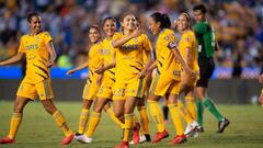 Jugadoras de Tigres Femenil festejan un gol contra Mazatl&aacute;n