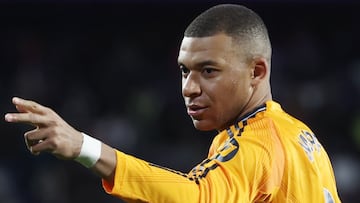 Kylian Mbappé’s hat-trick against Valladolid moved Carlo Ancelotti’s team onto 49 points. History suggests that’s an important mark after 21 games.