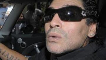 <b>CONFIADO.</b> Diego Maradona afirmó que se ríe cuando hablan de su inexperiencia como entrenador de fútbol, un día después de haber sido designado seleccionador argentino.