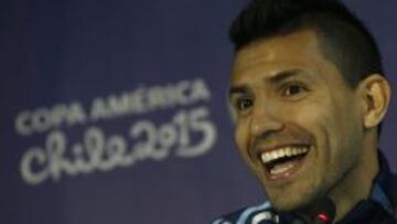 CH15. SANTIAGO DE CHILE (CHILE), 3/7/2015.- El jugador de la selección nacional de de Argentina Kun Agüero asiste hoy, viernes 3 de julio de 2015, a una conferencia de prensa en Santiago de Chile (Chile). Argentina enfrentará a Chile en la final de la Copa América 2015. EFE/ Kiko Huesca