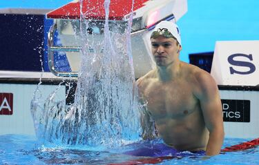 Marchand despedaza el longevo récord del mundo de Lochte