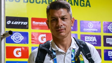 En este episodio, Bermúdez y Arce hablaron de la crisis de Santa Fe y Bucaramanga y de las críticas al Polilla Da Silva a pesar de su buen rendimiento.