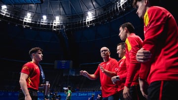 Carneros da indicaciones en un tiempo muerto de la selección española