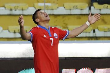 Alexis Sánchez (Chile): 20 goles, en 54 partidos, con un promedio de 0,37.