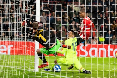 Marc-Andre ter Stegen, Clement Lenglet y Denzel Dumfries.