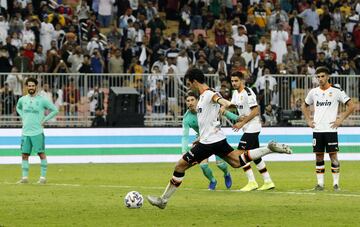 Parejo slots home the penalty to make it 1-3.