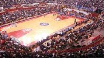 AMBIENTAZO. Más de 14.000 aficionados crearon ambiente festivo en el Vistalegre, aunque no se lbatió el récord de asistencia ACB (14.912).