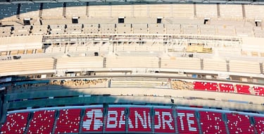 El banco Banorte es el principal financiador de la obra y su nombre aparece en las nuevas butacas del estadio.