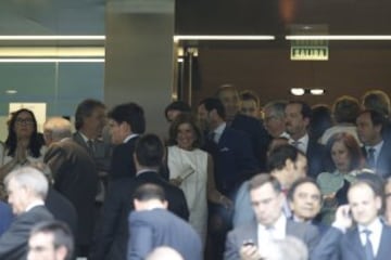 Gran ambiente en el palco del Bernabéu. Ana Botella. 