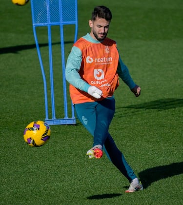 Andrés Martín tiene más gol que todo el Cartagena