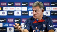 Paris Saint-Germain's French head coach Christophe Galtier speaks during a press conference in Saint-Germain-en-Laye, west of Paris on August 26, 2022, two days prior to the L1 football match against Monaco. (Photo by FRANCK FIFE / AFP) (Photo by FRANCK FIFE/AFP via Getty Images)