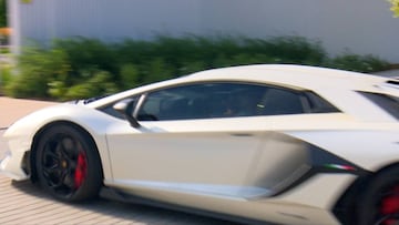 Hazard lleg¨® a Valdebebas con nuevo coche: un Lamborghini valorado en medio mill¨®n de €